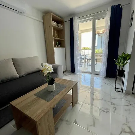 Seascape - Relaxing Beach Home, Steps From The Water! Bilice Exterior photo