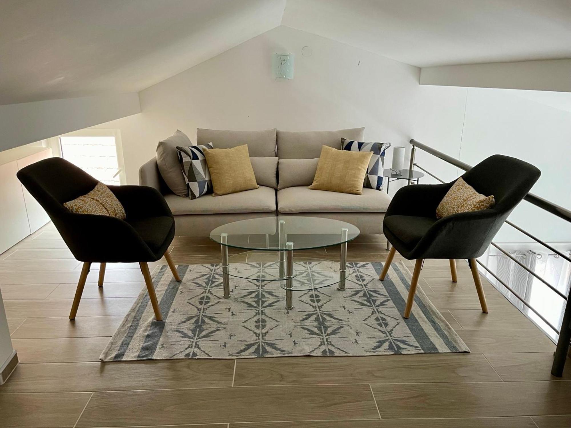 Seascape - Relaxing Home, Steps From The Water! * Bilice